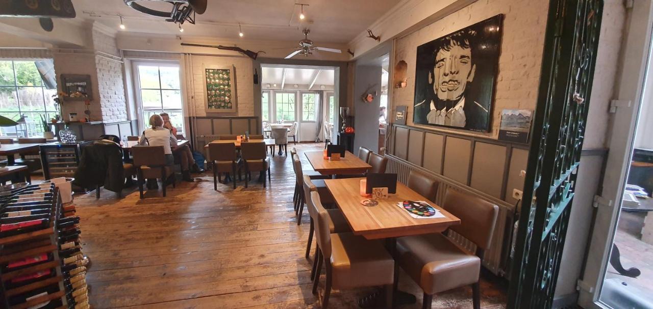 Hotel Restaurant The Kings Head Inn Voeren Exterior photo